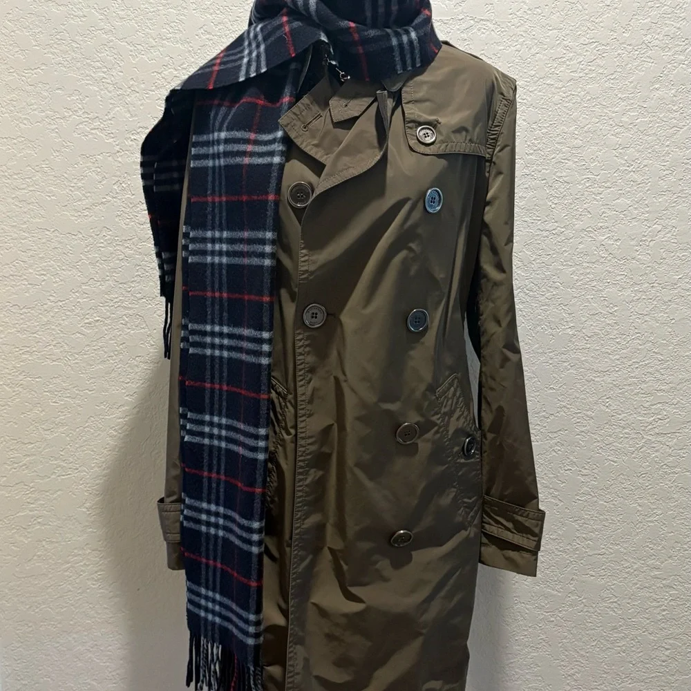 Burberry Dark Blue Lamb’s Wool Plaid Scarf - Picture 1 of 7